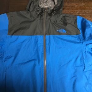Men’s lightweight North Face jacket